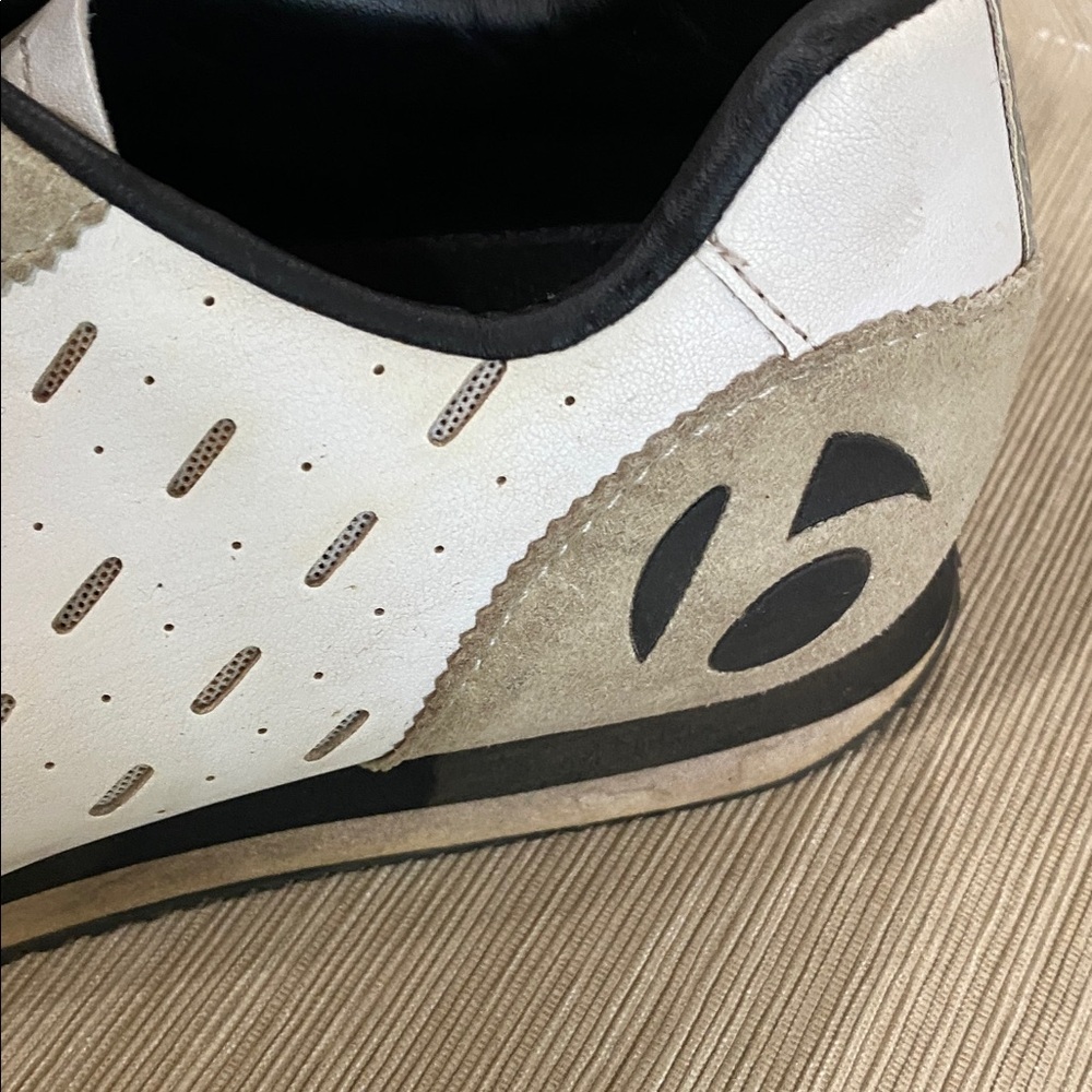 Bontrager podium Casual Cycling White and Black Shoes. EUR 39, Sz 6. Lace Up. - Picture 4 of 14
